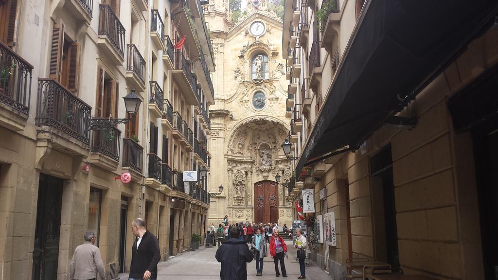 Pension Aries San Sebastian Buitenkant foto